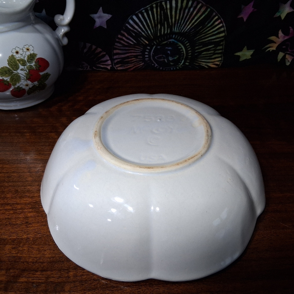 Vintage McCoy Strawberry Country Pitcher And Basin Set Wash Bowl 7528 USA - Picture 11 of 14